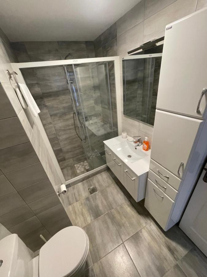 Luna Apartment