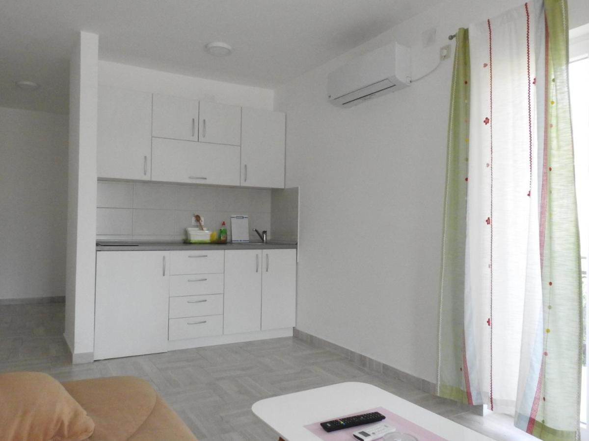 Luna Apartman *